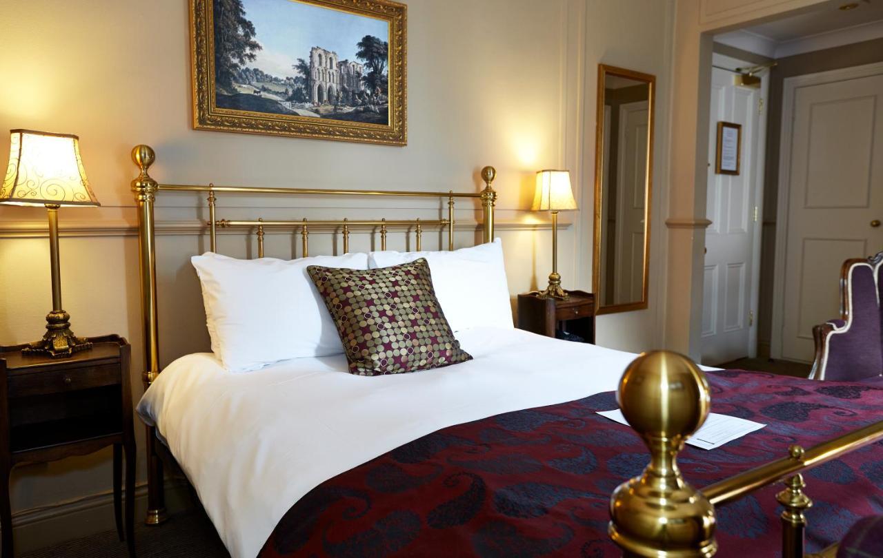 King'S Head Hotel By Greene King Inns Wimborne Minster Exteriér fotografie